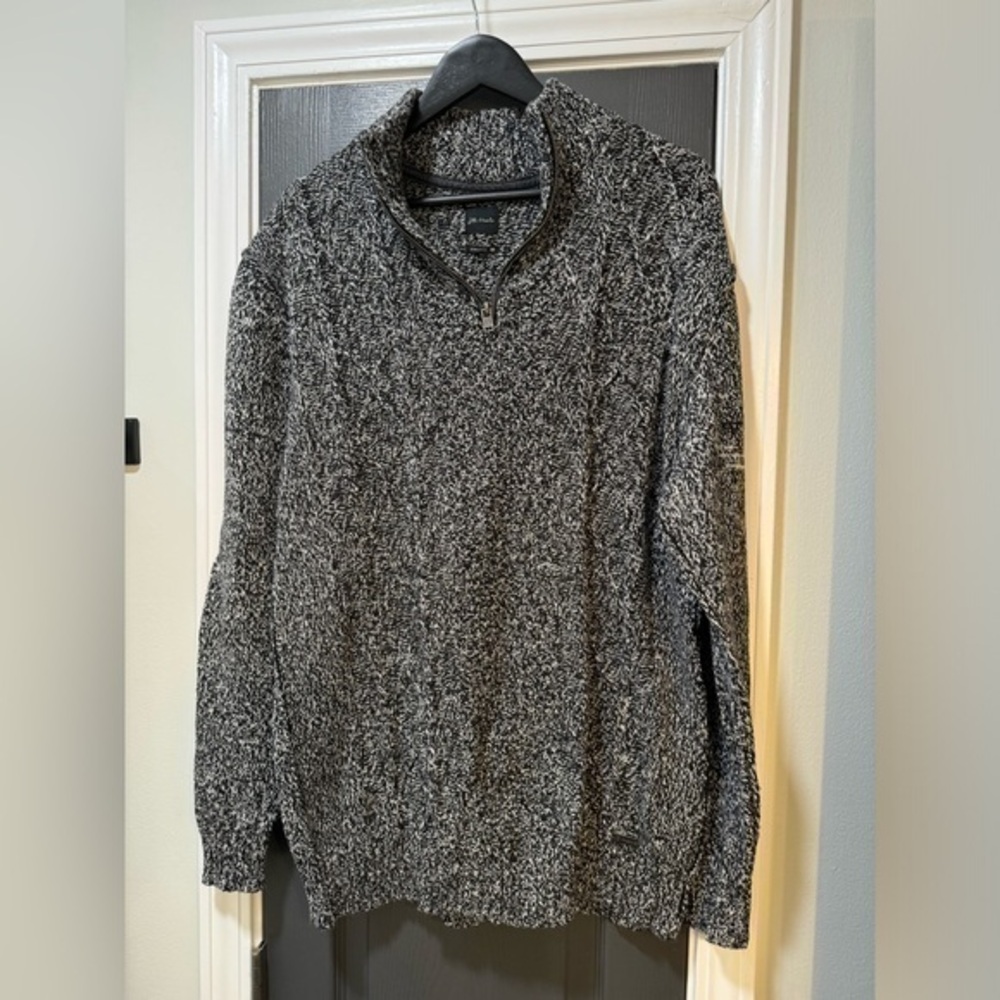 J.B. Holt Men's sweater sz XL athletic